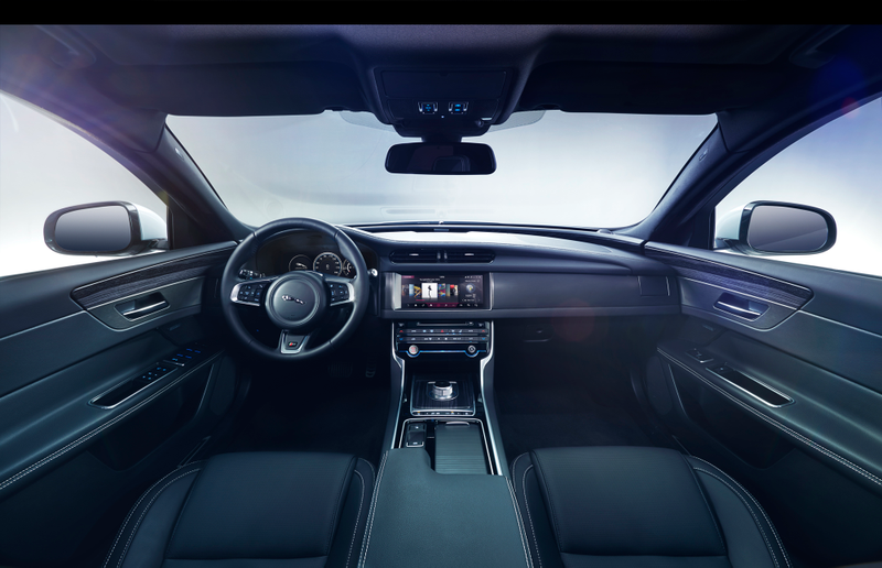 Illustration for article titled 2016 Jaguar XF: This Is Its Roof And Interior